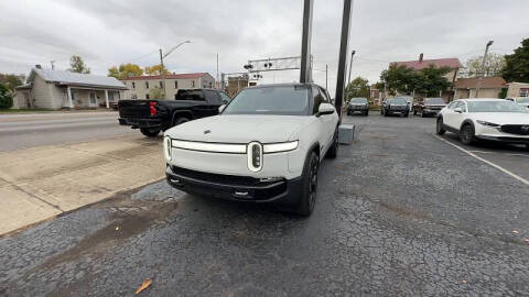 2024 Rivian R1S