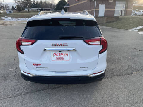 2023 GMC Terrain SLT