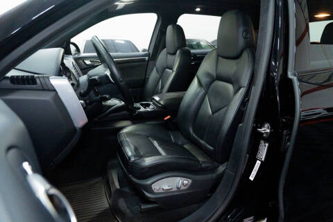 2014 Porsche Cayenne GTS