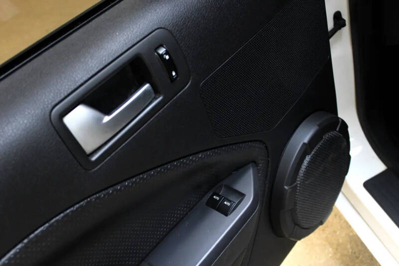 2005 Ford Mustang GT Deluxe