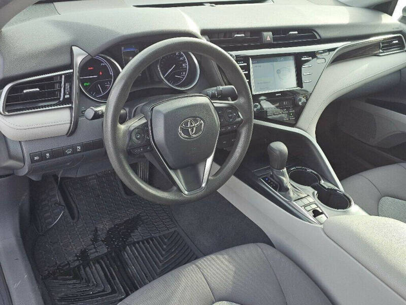 2020 Toyota Camry Hybrid LE