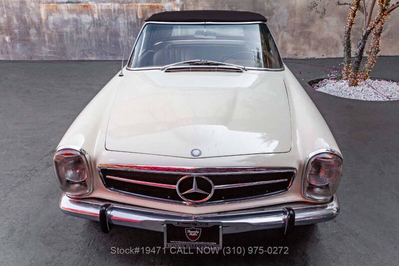 1966 Mercedes-Benz 230SL