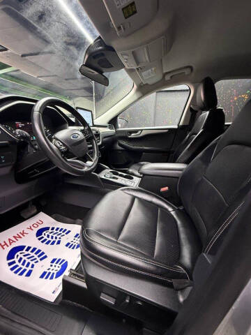 2022 Ford Escape SEL