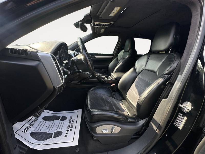 2013 Porsche Cayenne GTS