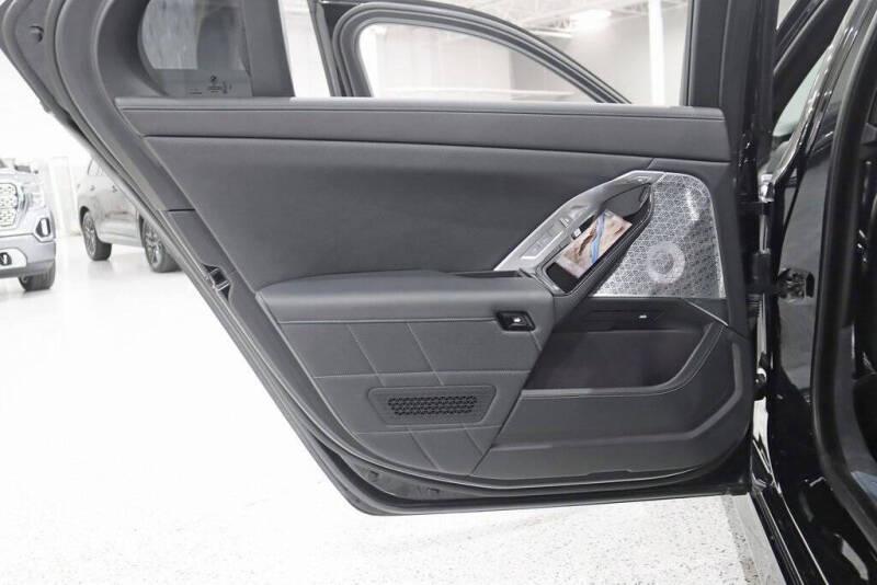 2023 BMW 7 Series 760i xDrive