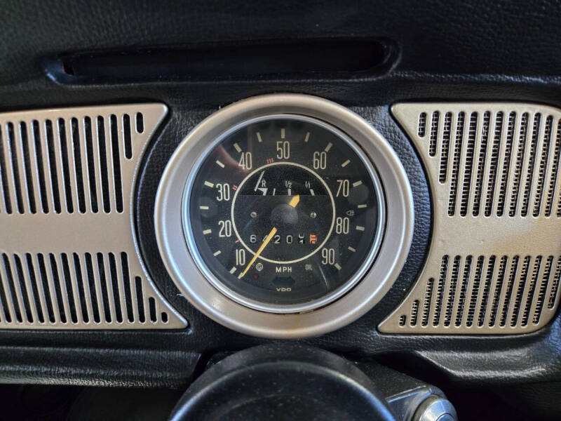 1971 Volkswagen Super Beetle