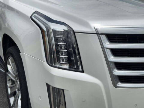 2020 Cadillac Escalade Luxury