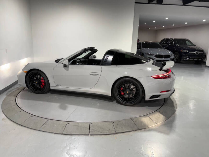 2018 Porsche 911 Targa 4 GTS