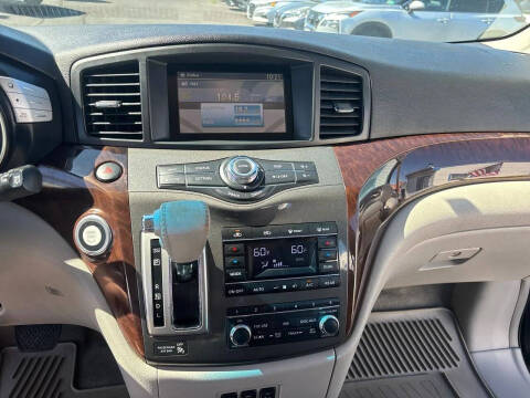 2012 Nissan Quest