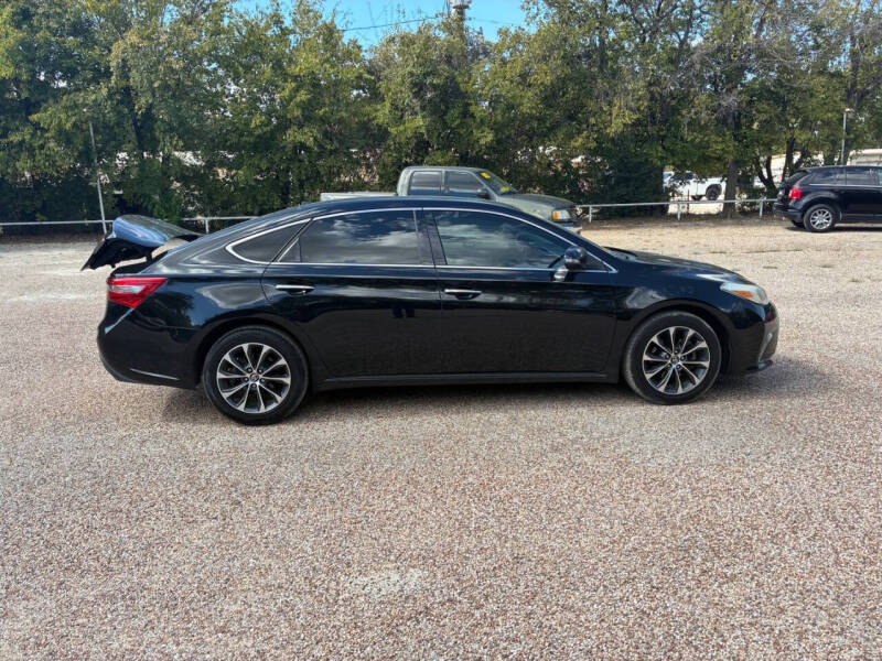2016 Toyota Avalon XLE