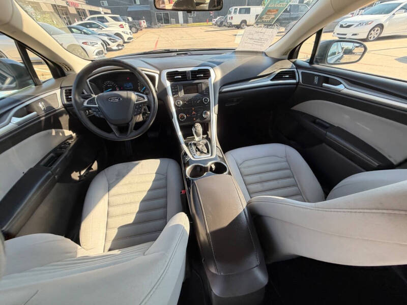 2014 Ford Fusion S