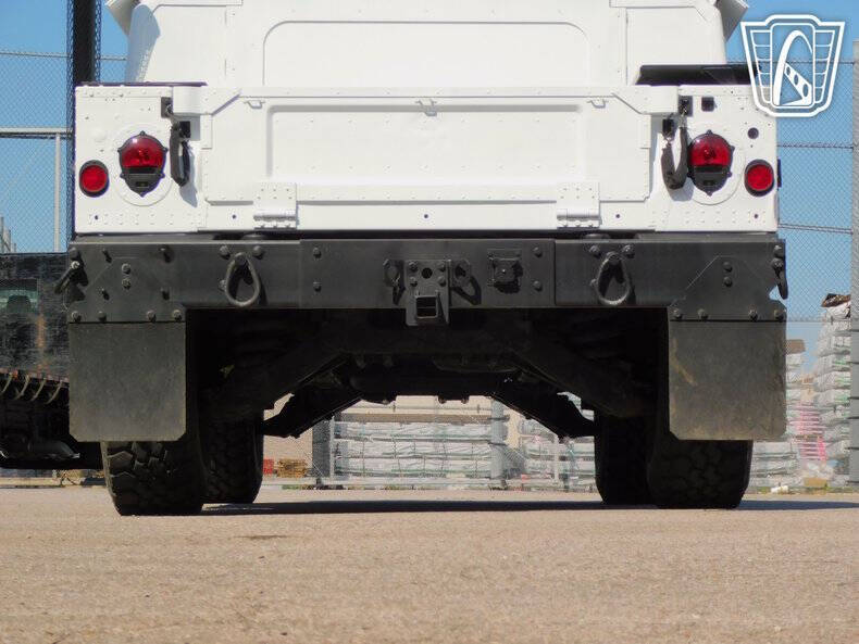 2008 AM General Hummer