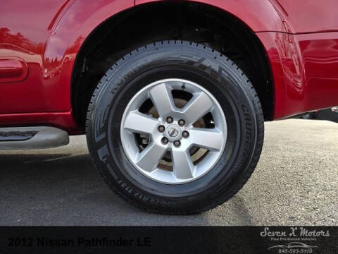 2012 Nissan Pathfinder LE