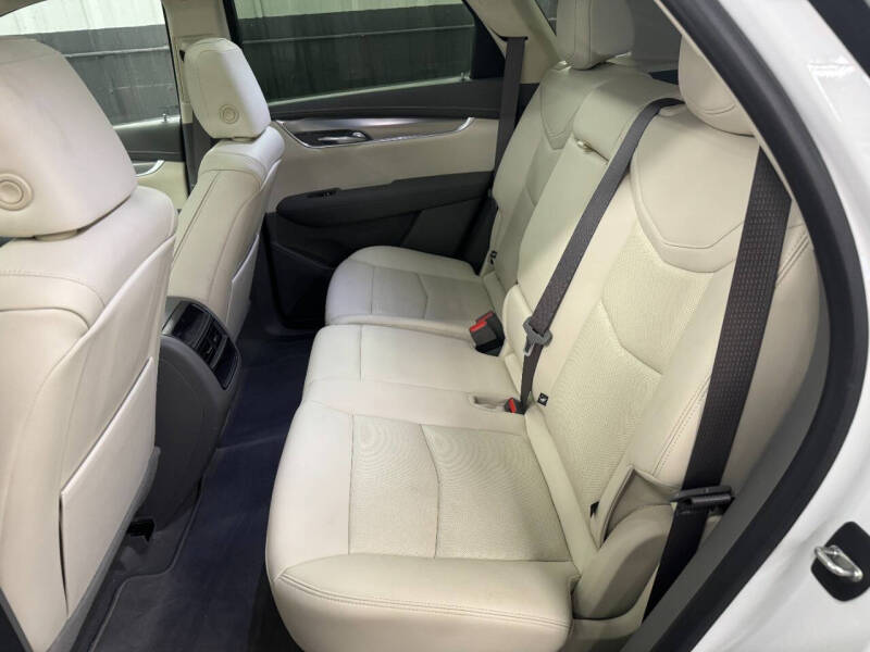 2022 Cadillac XT5 Premium Luxury