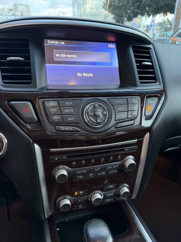 2016 Nissan Pathfinder Platinum