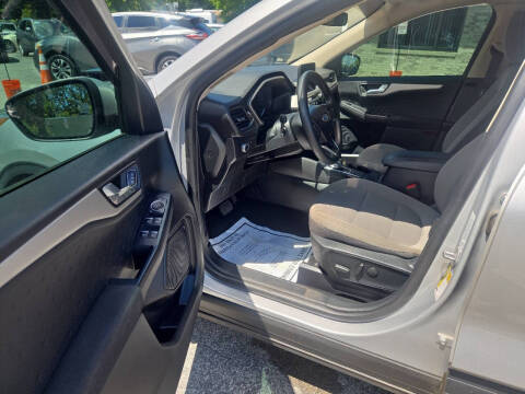 2020 Ford Escape SE