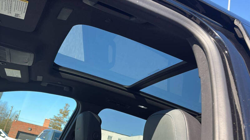 2024 GMC Acadia AT4
