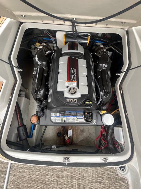 2018 Crownline E23 EC