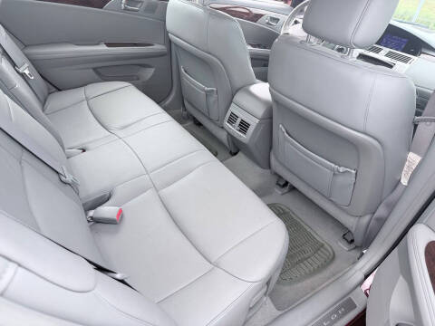 2009 Toyota Avalon XLS