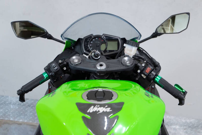 2021 Kawasaki Ninja ZX-6R ABS KRT Edition