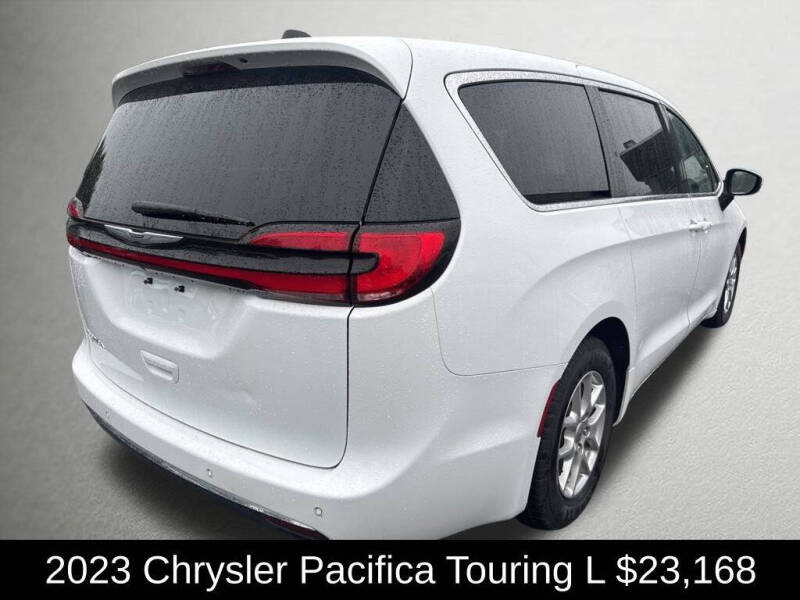 2023 Chrysler Pacifica Touring L
