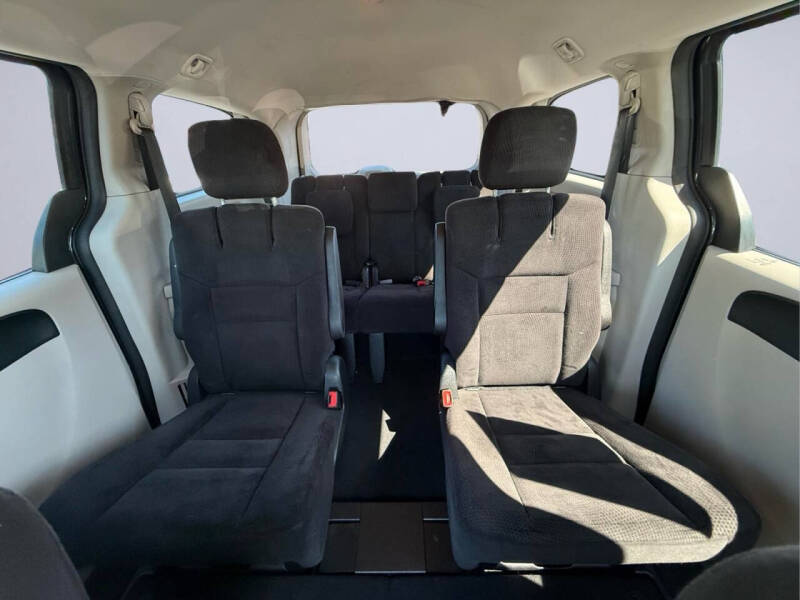 2014 Dodge Grand Caravan American Value Package