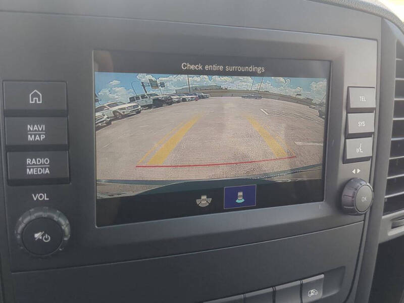 2023 Mercedes-Benz Metris Passenger