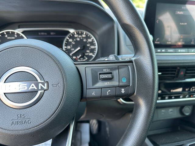 2022 Nissan Rogue SV