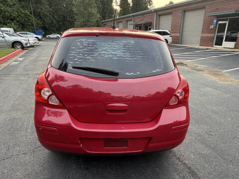 2011 Nissan Versa 1.8 S