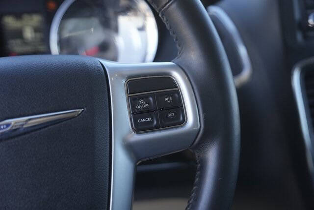 2012 Chrysler Town and Country Touring