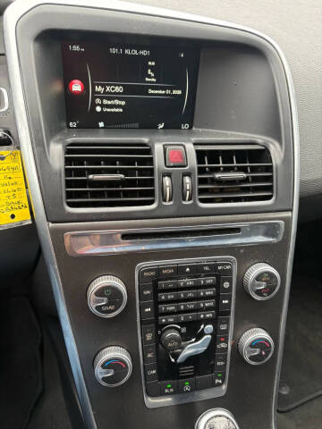 2016 Volvo XC60 T5 Drive-E