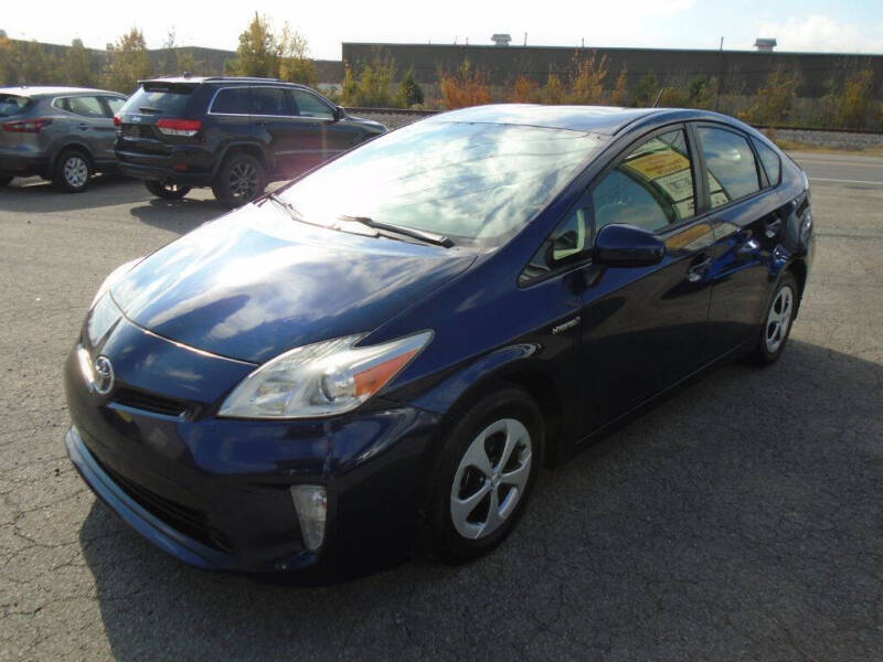 2013 Toyota Prius Three's photo