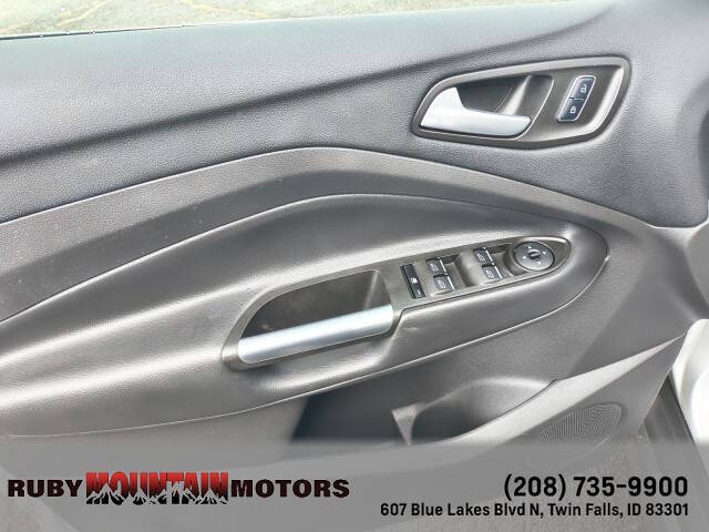 2016 Ford C-MAX Hybrid SE