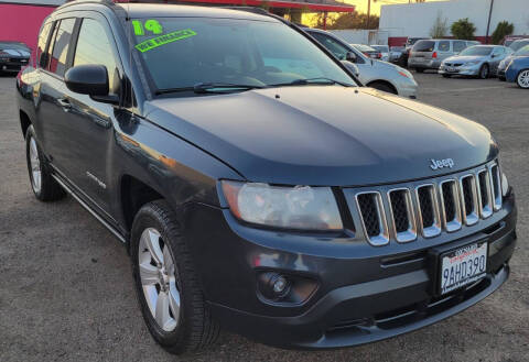 2014 Jeep Compass for sale at Alonso's Auto Group in Oxnard CA