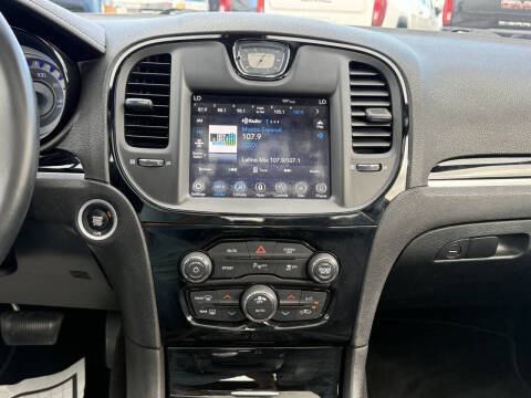 2018 Chrysler 300 S