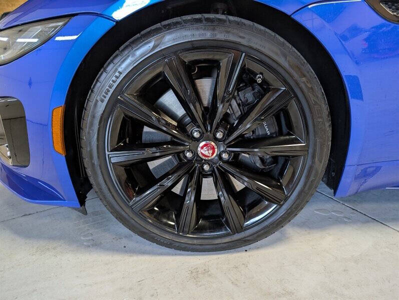 2021 Jaguar F-TYPE R