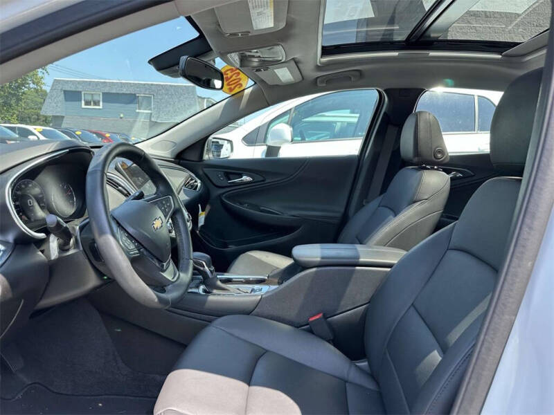 2025 Chevrolet Malibu LT