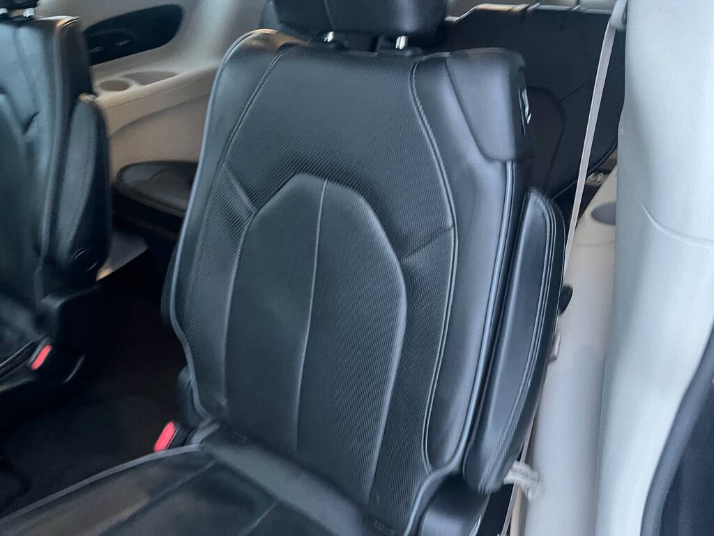 2020 Chrysler Pacifica 28