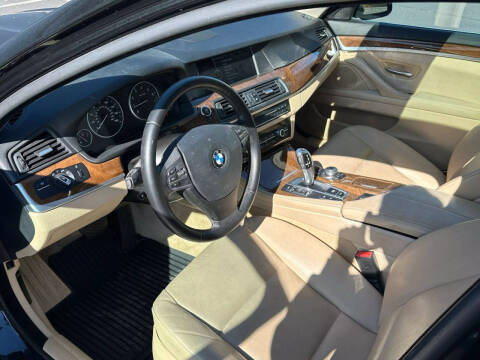 2012 BMW 5 Series 528i xDrive