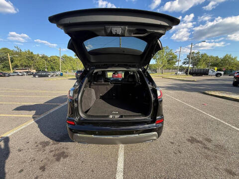 2019 Jeep Cherokee Overland