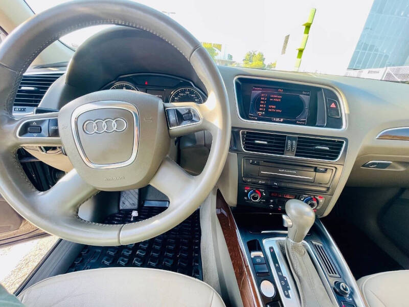 2012 Audi Q5 2.0T quattro Premium Plus