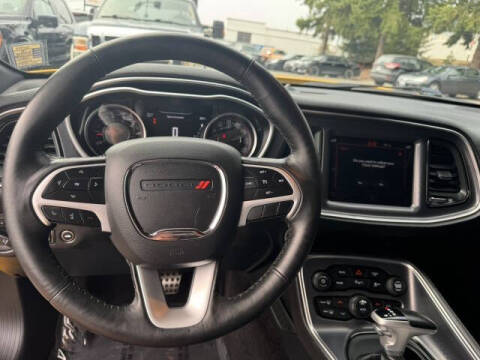 2018 Dodge Challenger SXT Plus