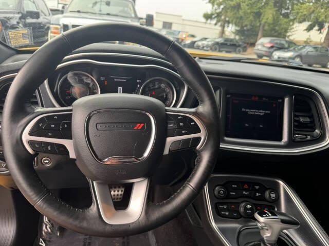 2018 Dodge Challenger SXT Plus