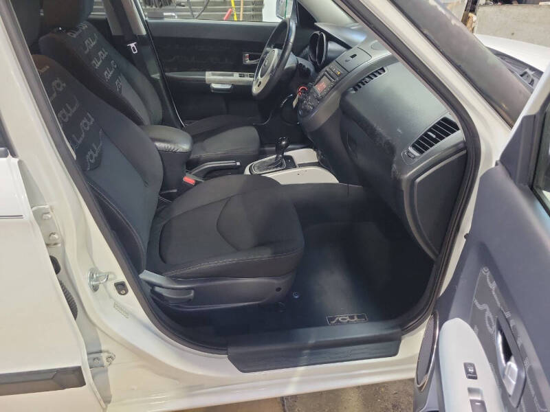2012 Kia Soul +