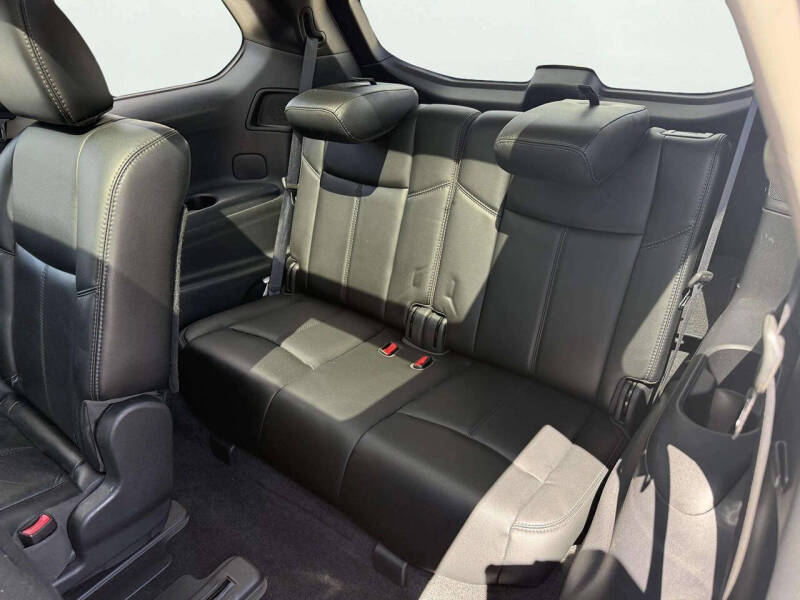 2016 Nissan Pathfinder SL