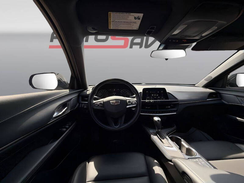 2025 Cadillac CT4 Luxury