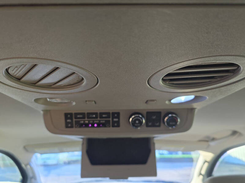 2012 Nissan Armada SV