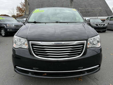 2016 Chrysler Town and Country Touring-L