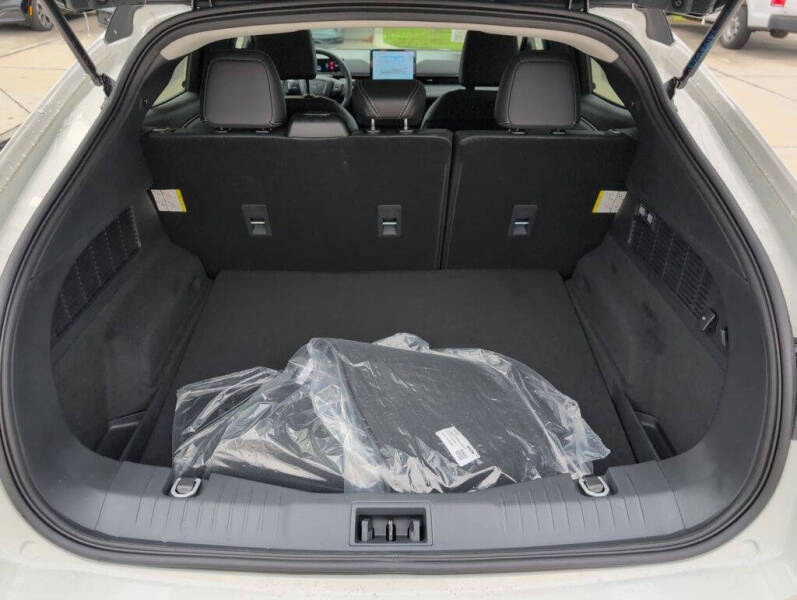 2025 Ford Mustang Mach-E Select