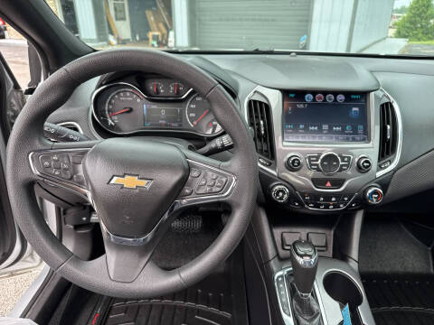 2017 Chevrolet Cruze LT Auto